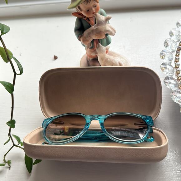 Chloe Azure Round Sunglasses 52mm Frame main image 6